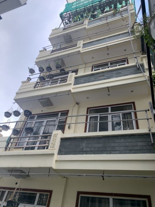Bán nhà tại Tân Ấp - Phúc Xá- quận Ba Đình, 7 tầng thang máy