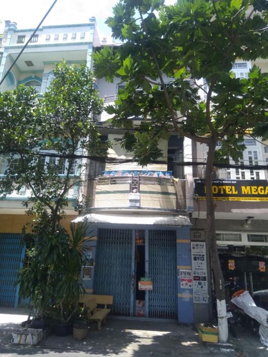 Chính chủ cần bán nhà 1 trệt 2 lầu tại số 132 đường 32 đường Bình Trị Đông B. Q.Bình Tân.HCM