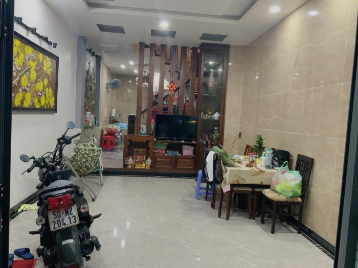 Cho thuê mặt bằng tầng trệt khu vực đông học sinh - sinh viên- văn phòng quận Tân Bình