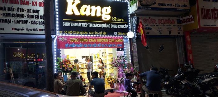 Chính chủ cần sang nhượng cửa hàng tại  50 Ngô Xuân Quảng,Gia Lâm,Hà Nội