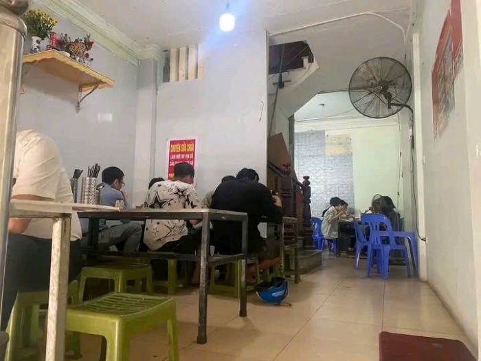 CẦN SANG NHƯỢNG MẶT BẰNG TẠI TRẦN ĐĂNG NINH, QUẬN CẦU GIẤY, HÀ NỘI