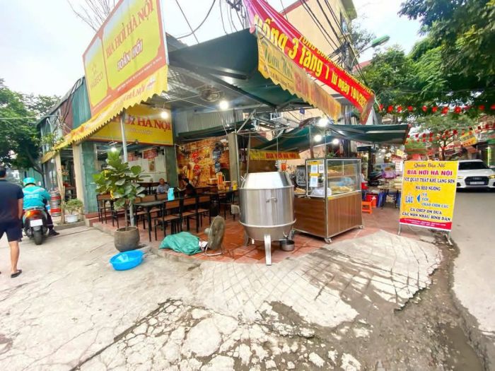 E muốn sang nhượng lại cửa hàng mặt đường Bùi xương Trạch